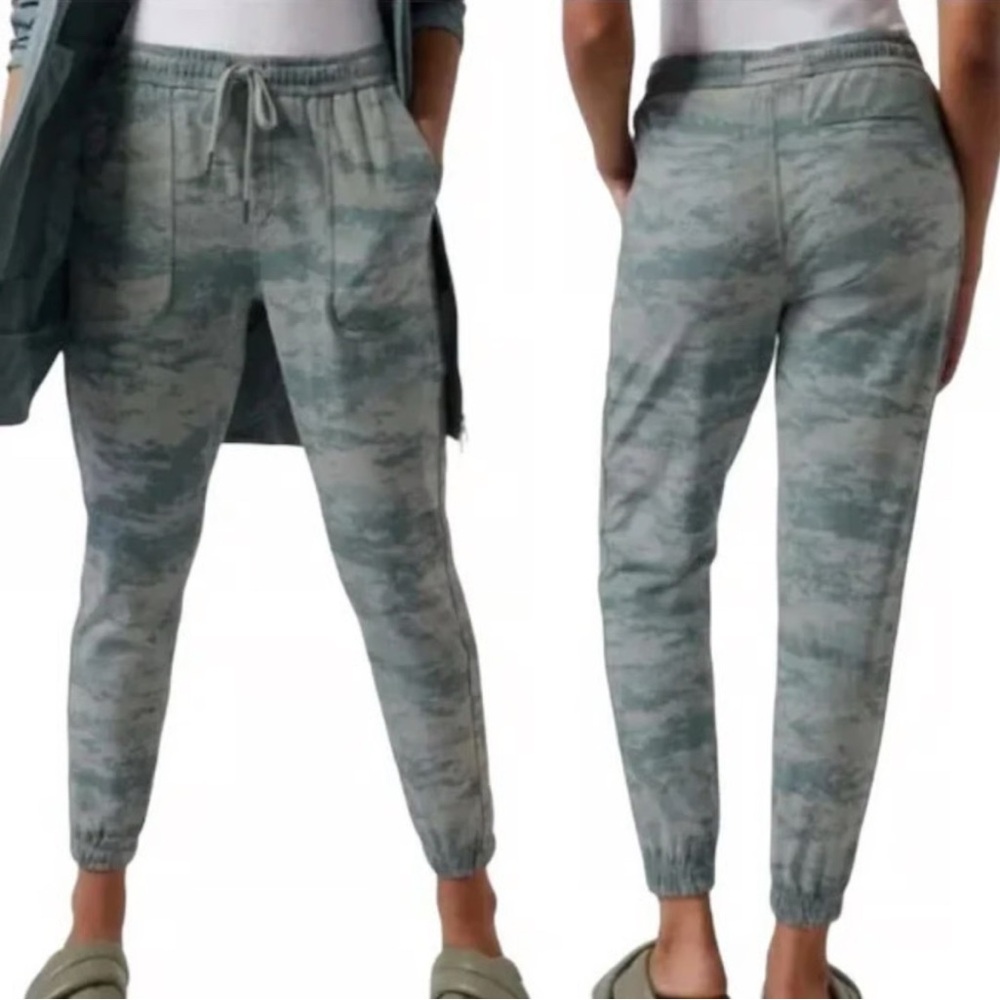 Athleta Farallon Camo Jogger / XS